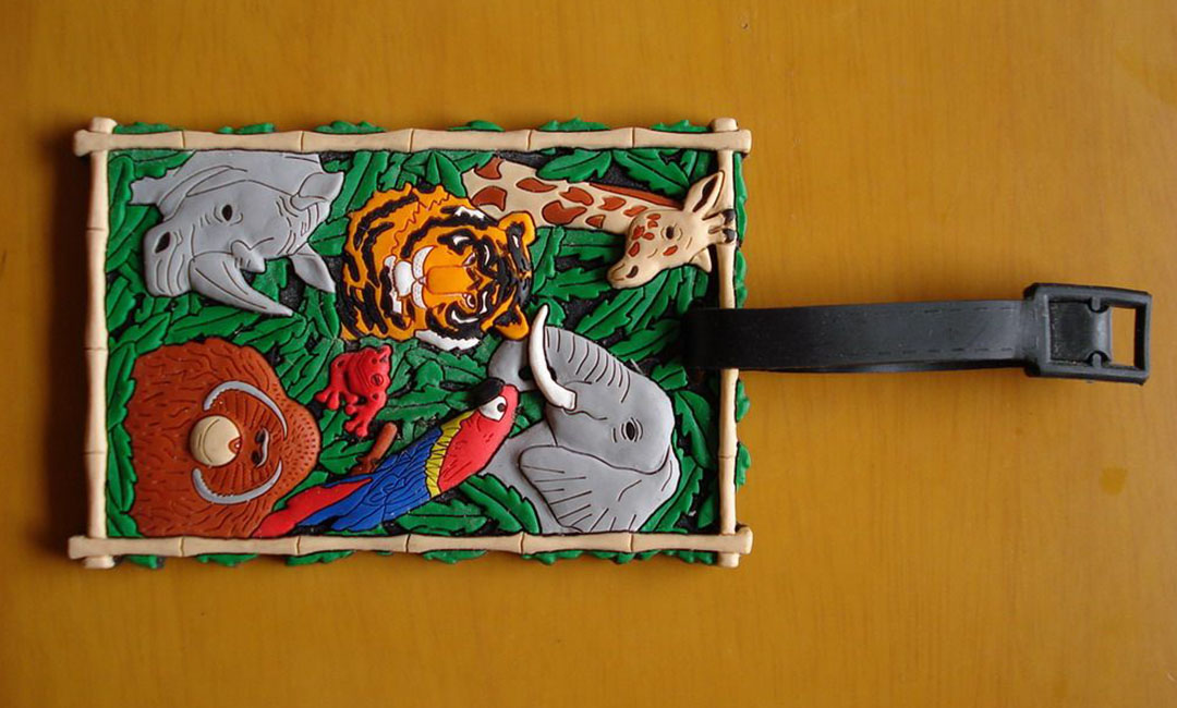 鹰潭博尼箱包CMS网站开发案例